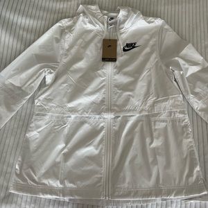 Brand new Nike Womens Windbreaker